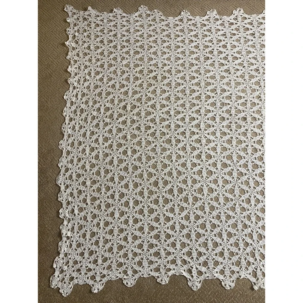 Vintage Handmade Crochet‎ Doily Tablecloth Bedspread Ecru Off White Twin 80